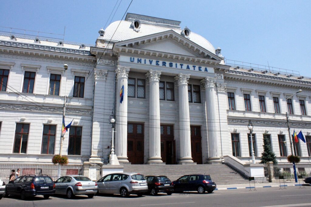 Facultatea de Științe Sociale a Universității din Craiova oferă posibilitatea înscrierii la studii de licență în sesiunea septembrie 2025!