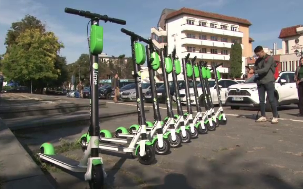 Este oficial, Poliția Locală poate sancționa conducătorii trotinetelor electrice