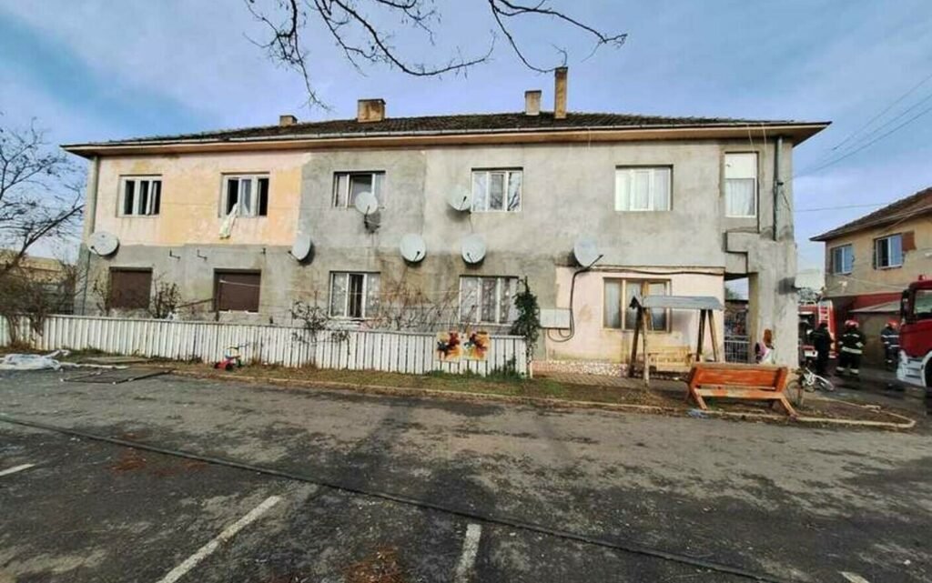 Explozie la un bloc din Timiș! Sunt răniți!