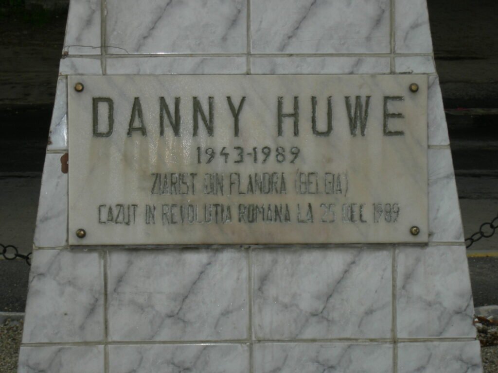 Moartea jurnalistului belgian Danny Huwe