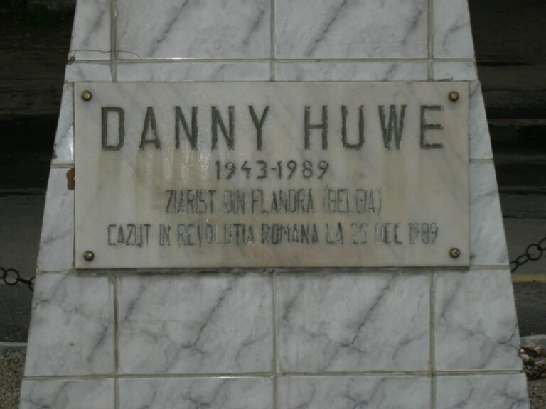 Moartea jurnalistului belgian Danny Huwe