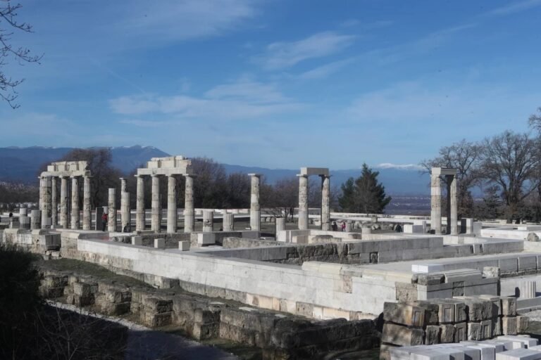 Grecia dă lovitura pe piața turismului cultural! Palatul Vergina, element de bază al istoriei antice grecești și-a deschis porțile!