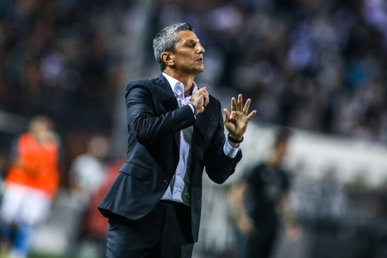 Răzvan Lucescu suspendat 4 luni în Grecia: „Tot ce am spus este adevărat”