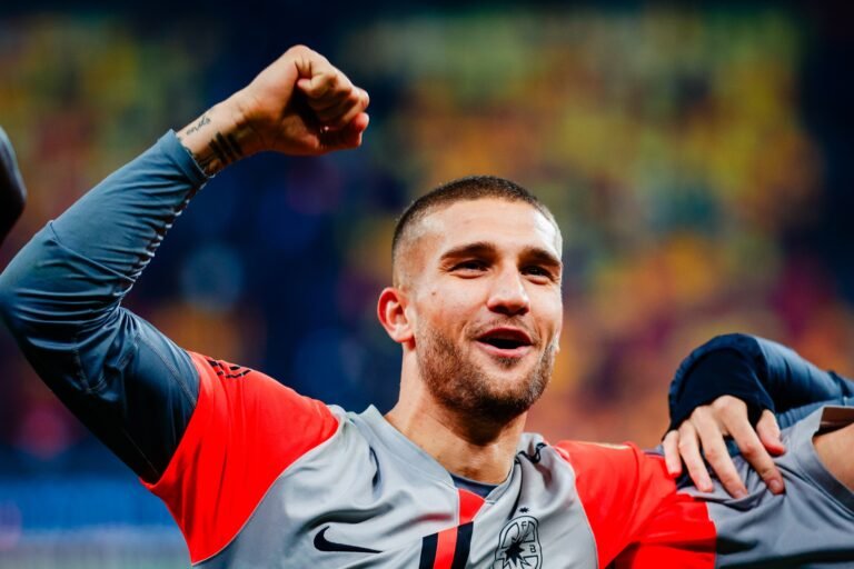 Titlul ajunge în vitrina FCSB, Șumudică cere fair-play, Becali îi răspunde tăios