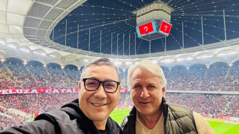 Victor Ponta, prezent la Dinamo vs. FCSB: „Un stelist și un câine roșu! Dar amândoi vrem taxe mai mici”
