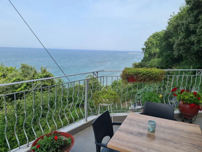 Hotel Alkyonis – cazarea ideală dacă vrei să vizitezi locuri de bătălii celebre de pe Riviera Olimpului