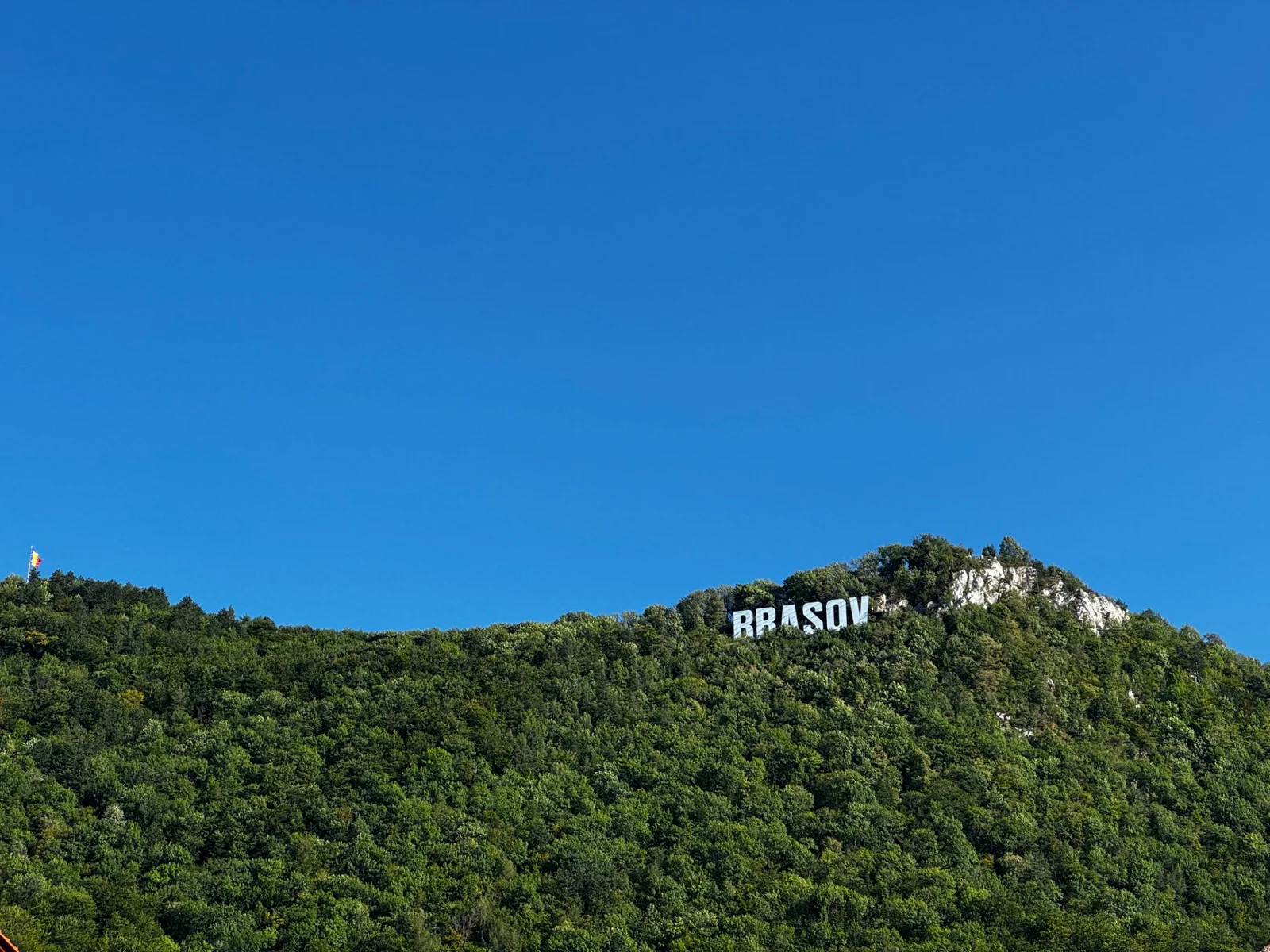Brașovul oferă gratuit aproximativ 60 de locuri de parcare lângă Cimitirul Municipal